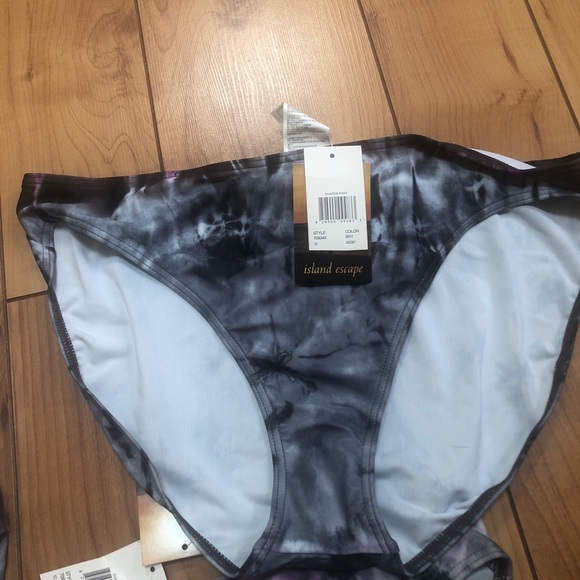 New with Tags Island Escape Womens Swimsuit Tiki Pant bottoms in size 12. - Picture 3 of 5